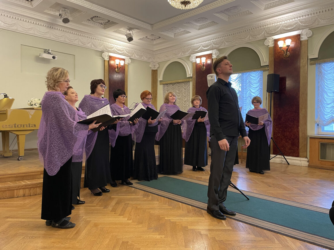 Дни национальных культур 2023: концерт женского хора Viva Musica «Я пою оттого, что не петь не могу…»